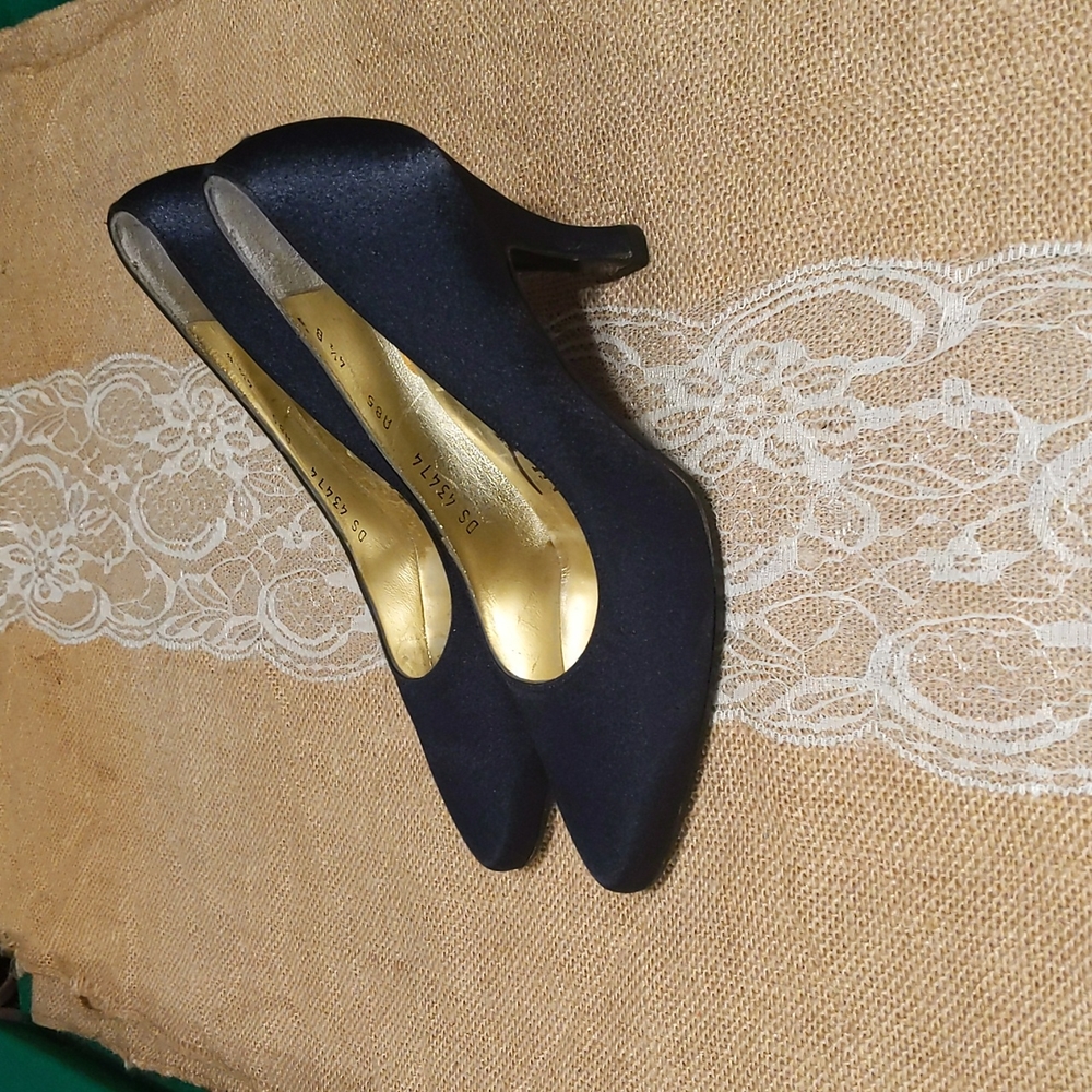 Salvatore Ferragamo Satin Stiletto Heels Women's Sz 4.5B, Navy Blue - Picture 4 of 7